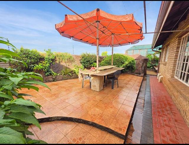 3 BEDROOM TOWNHOUSE FOR SALE IN KOOKRUS